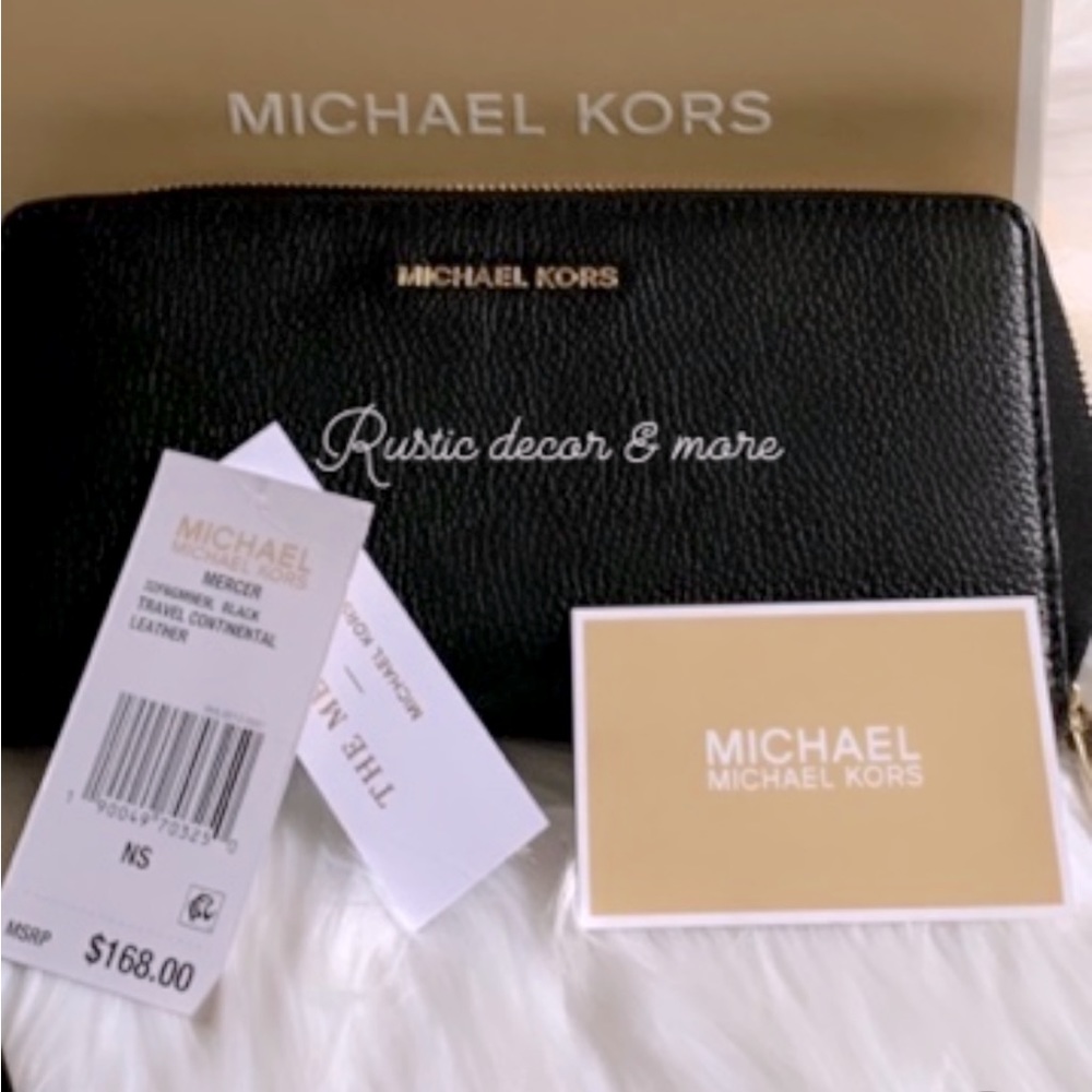 Michael Kors Mercer Travel Continental Wallet